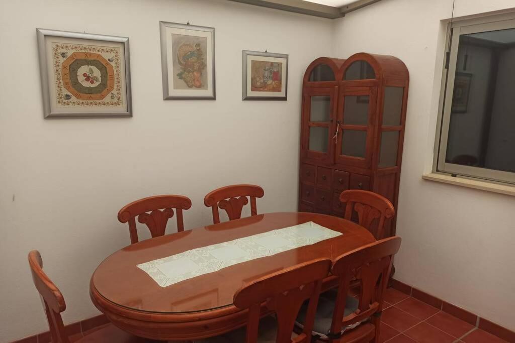 Spacious Apartment Just Few Steps Of The Ocean In La Caleta Адехе Екстериор снимка