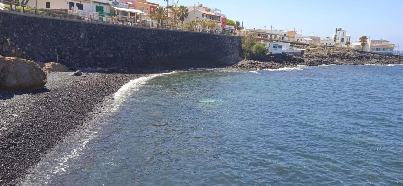 Spacious Apartment Just Few Steps Of The Ocean In La Caleta Адехе Екстериор снимка