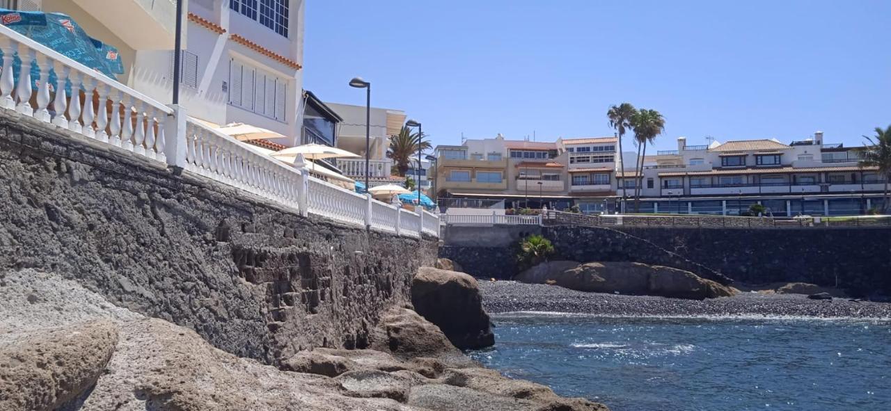 Spacious Apartment Just Few Steps Of The Ocean In La Caleta Адехе Екстериор снимка