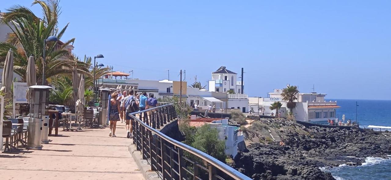 Spacious Apartment Just Few Steps Of The Ocean In La Caleta Адехе Екстериор снимка