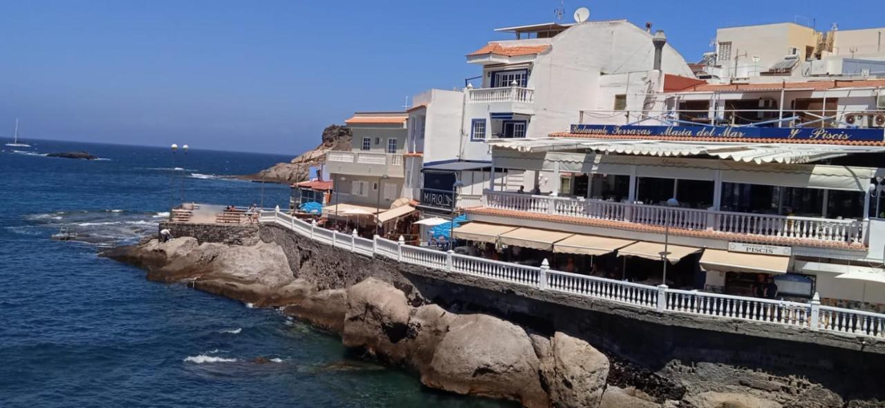 Spacious Apartment Just Few Steps Of The Ocean In La Caleta Адехе Екстериор снимка